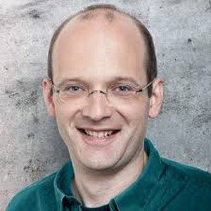 Niels-Arne Münch, Sozialwissenschaftler, Scientist for future, Europa Union Göttingen Weil zur Ökonomie nicht nur die Unternehmensgewinne gehören, sondern auch der Gewinn für das Gemeinwohl, brauchen wir Bilanzen, die neben den Finanzen auch die Solidarität und Gerechtigkeit, die ökologische Nachhaltigkeit und Teilhabe bewerten. Die Gemeinwohlökonomie ist deshalb ein zukunftsweisender Ansatz für eine bessere Wirtschaft in einer besseren Gesellschaft.