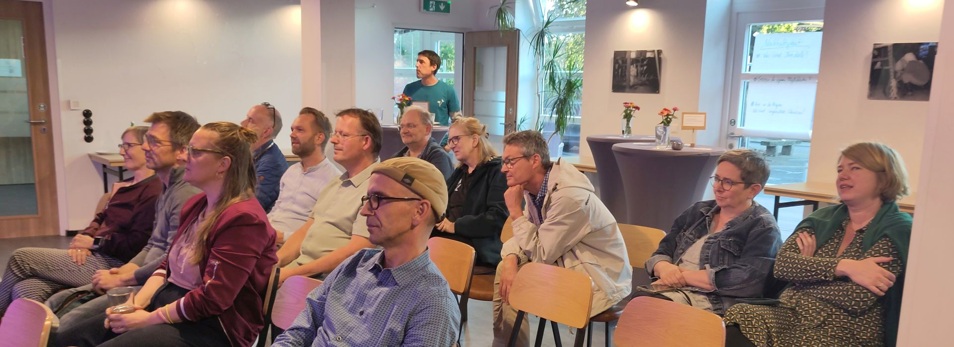 Vaude 2 Die Teilnehmenden folgen konzentriert dem Vortrag